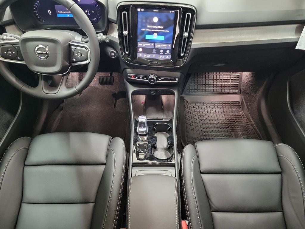 2026 Volvo XC40 B5 Ultra