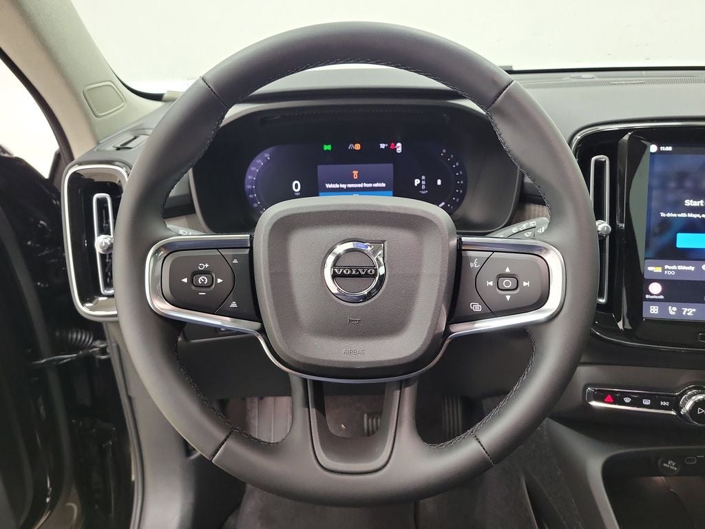 2026 Volvo XC40 B5 Ultra