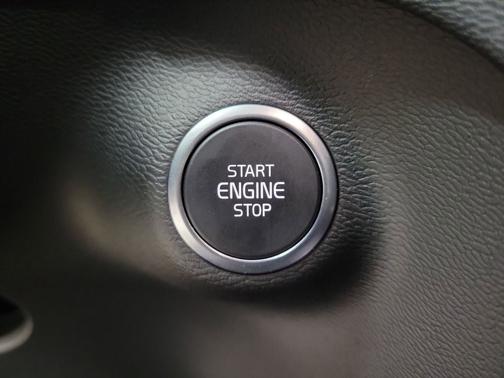 2026 Volvo XC40 B5 Ultra