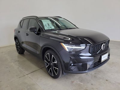 2026 Volvo XC40 B5 Ultra