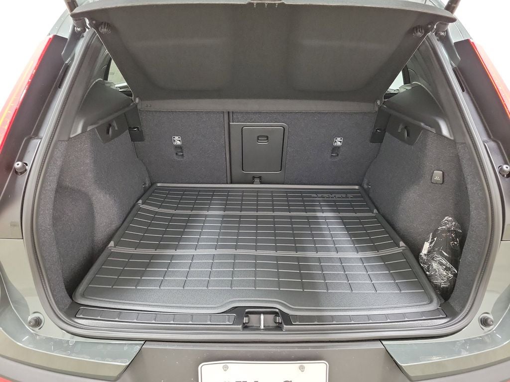 2026 Volvo XC40 B5 Ultra