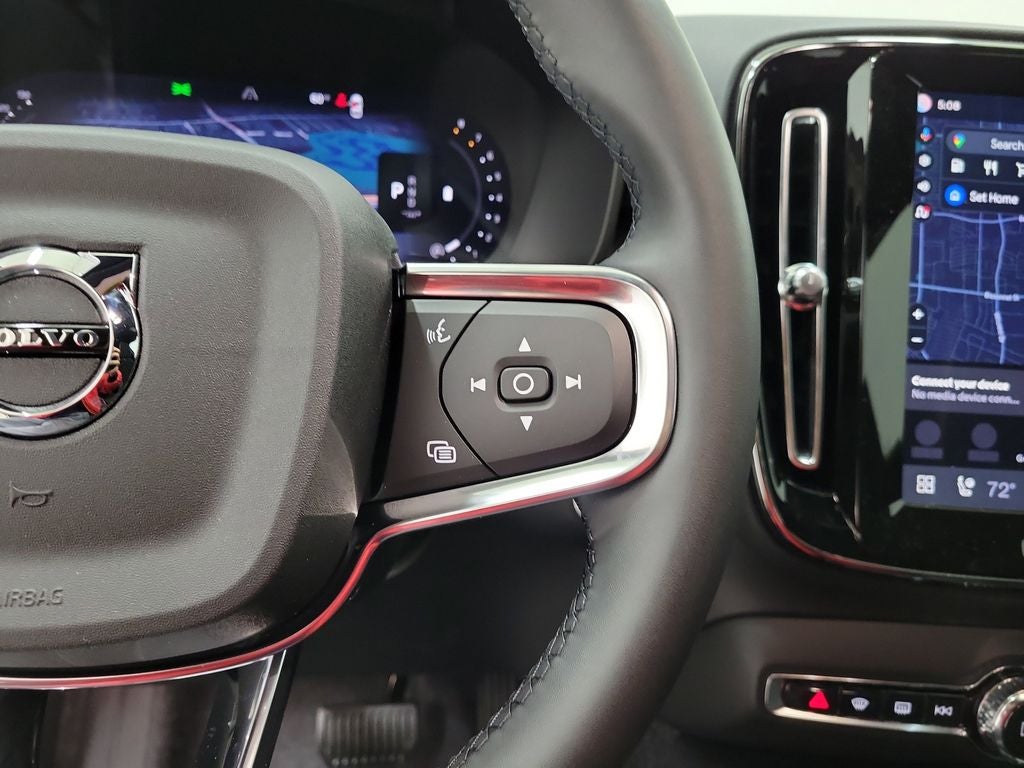 2026 Volvo XC40 B5 Ultra