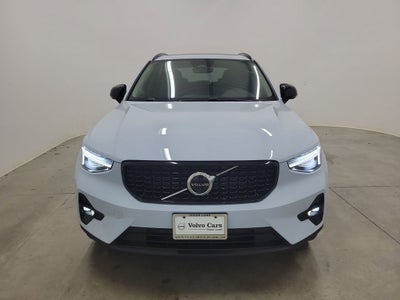 2026 Volvo XC40 B5 Ultra