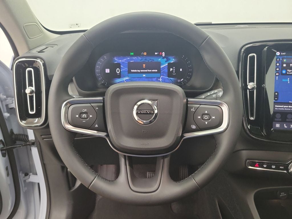 2026 Volvo XC40 B5 Ultra