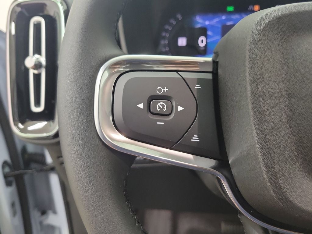 2026 Volvo XC40 B5 Ultra