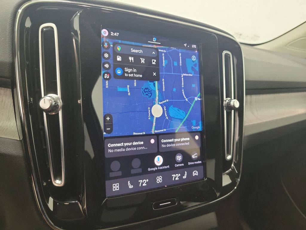 2026 Volvo XC40 B5 Ultra