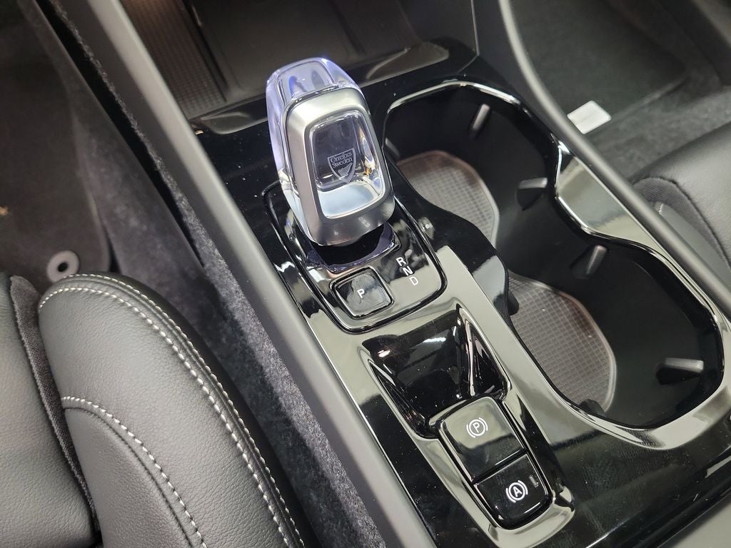 2026 Volvo XC40 B5 Ultra