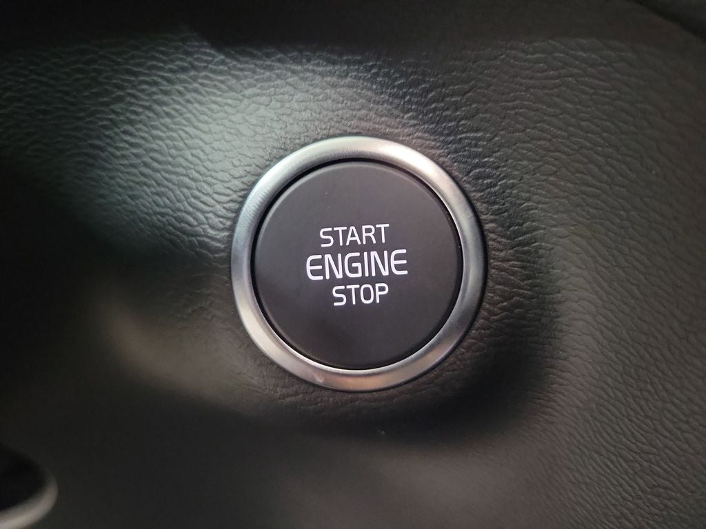 2026 Volvo XC40 B5 Ultra