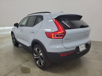 2026 Volvo XC40 B5 Ultra