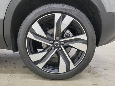 2026 Volvo XC40 B5 Ultra