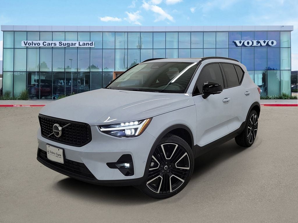 2026 Volvo XC40 B5 Ultra