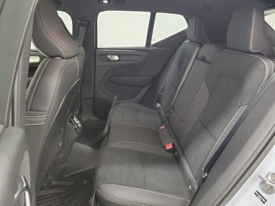 2026 Volvo XC40 B5 Ultra