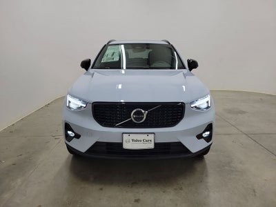 2026 Volvo XC40 B5 Ultra