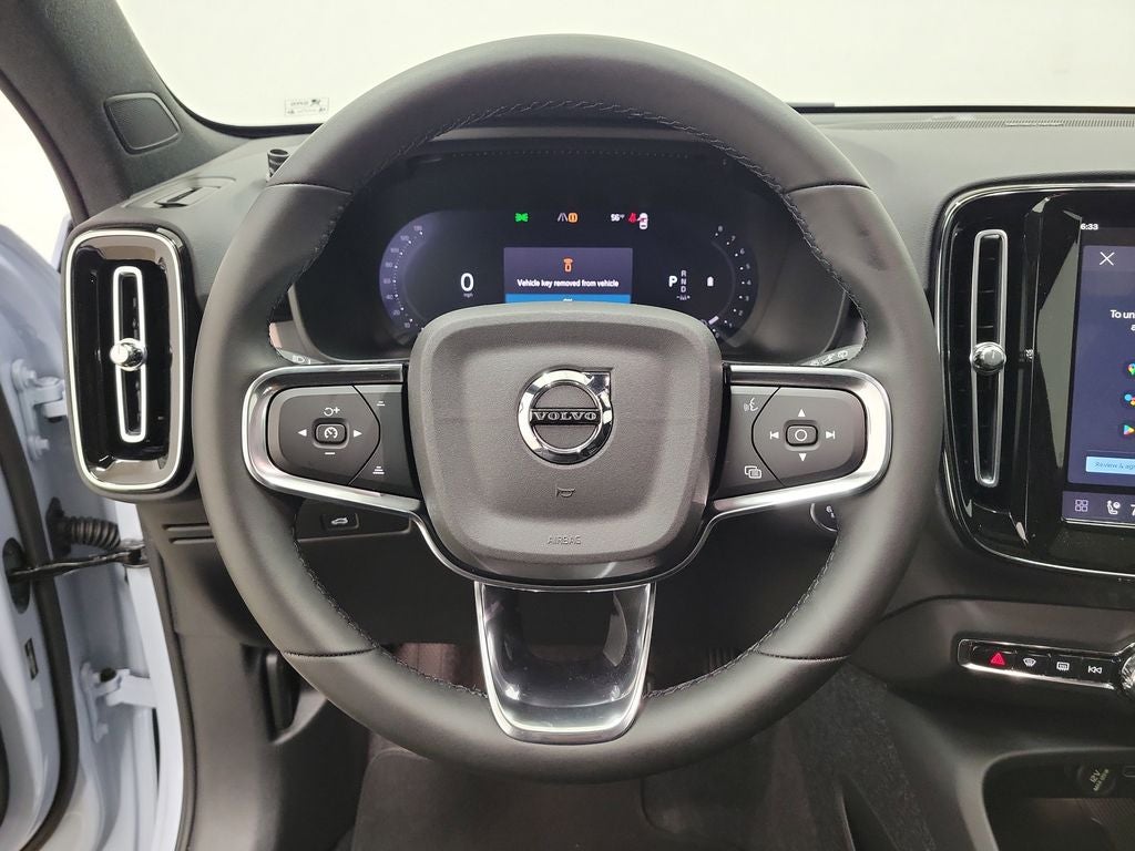 2026 Volvo XC40 B5 Ultra