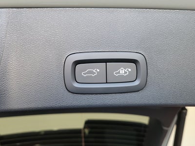 2026 Volvo XC40 B5 Ultra
