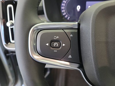 2026 Volvo XC40 B5 Ultra