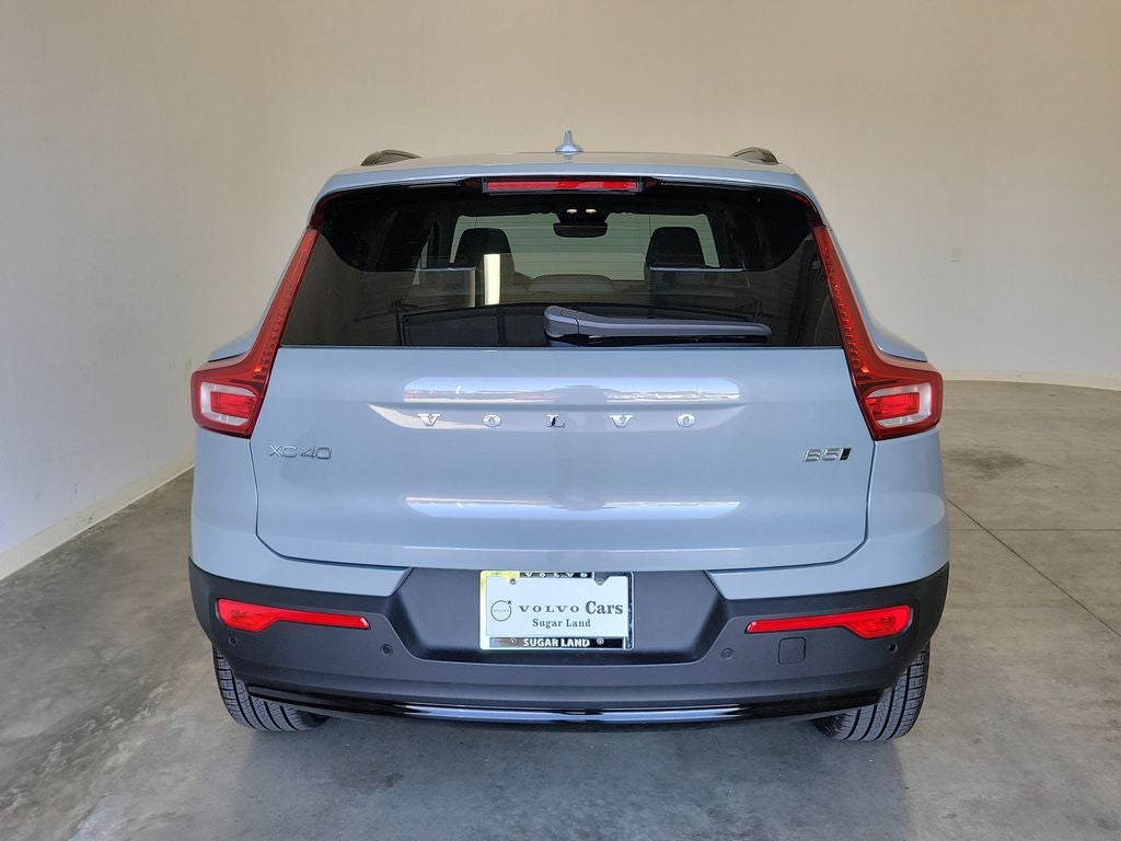 2026 Volvo XC40 B5 Ultra