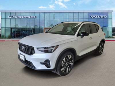 2026 Volvo XC40 B5 Ultra