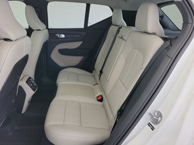 2026 Volvo XC40 B5 Ultra