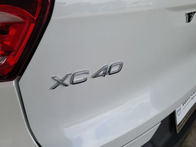 2026 Volvo XC40 B5 Ultra