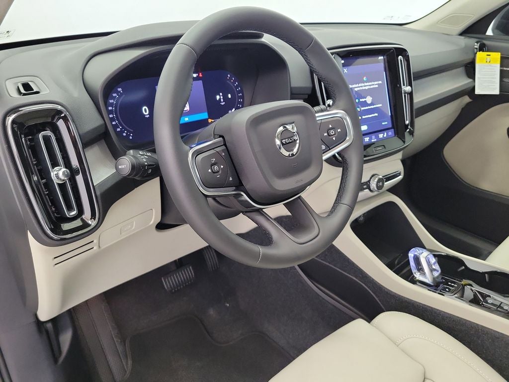 2026 Volvo XC40 B5 Ultra