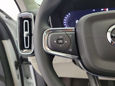 2026 Volvo XC40 B5 Ultra