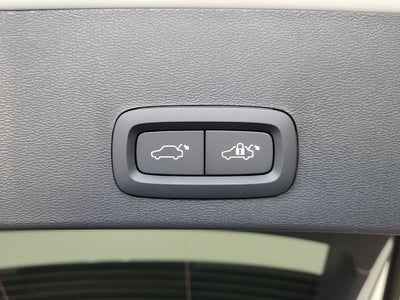 2026 Volvo XC40 B5 Ultra