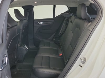 2026 Volvo XC40 B5 Ultra