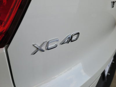 2026 Volvo XC40 B5 Ultra