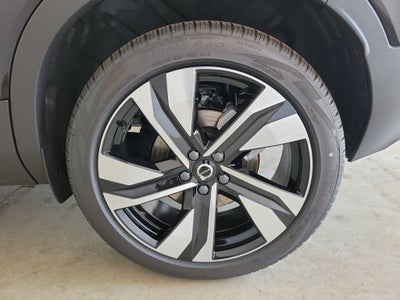 2026 Volvo XC40 B5 Ultra