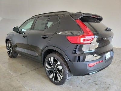 2026 Volvo XC40 B5 Ultra