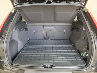 2026 Volvo XC40 B5 Ultra