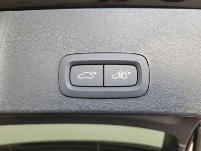 2026 Volvo XC40 B5 Ultra