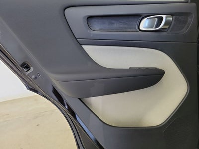 2026 Volvo XC40 B5 Ultra