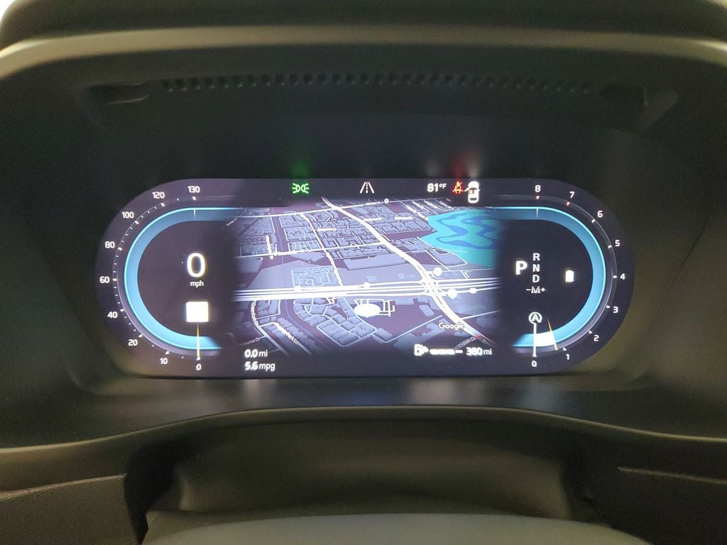 2025 Volvo XC40 B5 Ultra Dark Theme