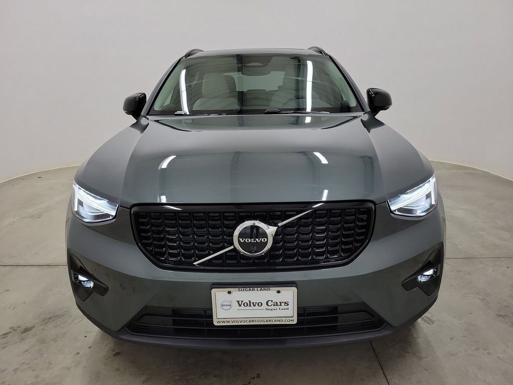 2026 Volvo XC40 B5 Ultra