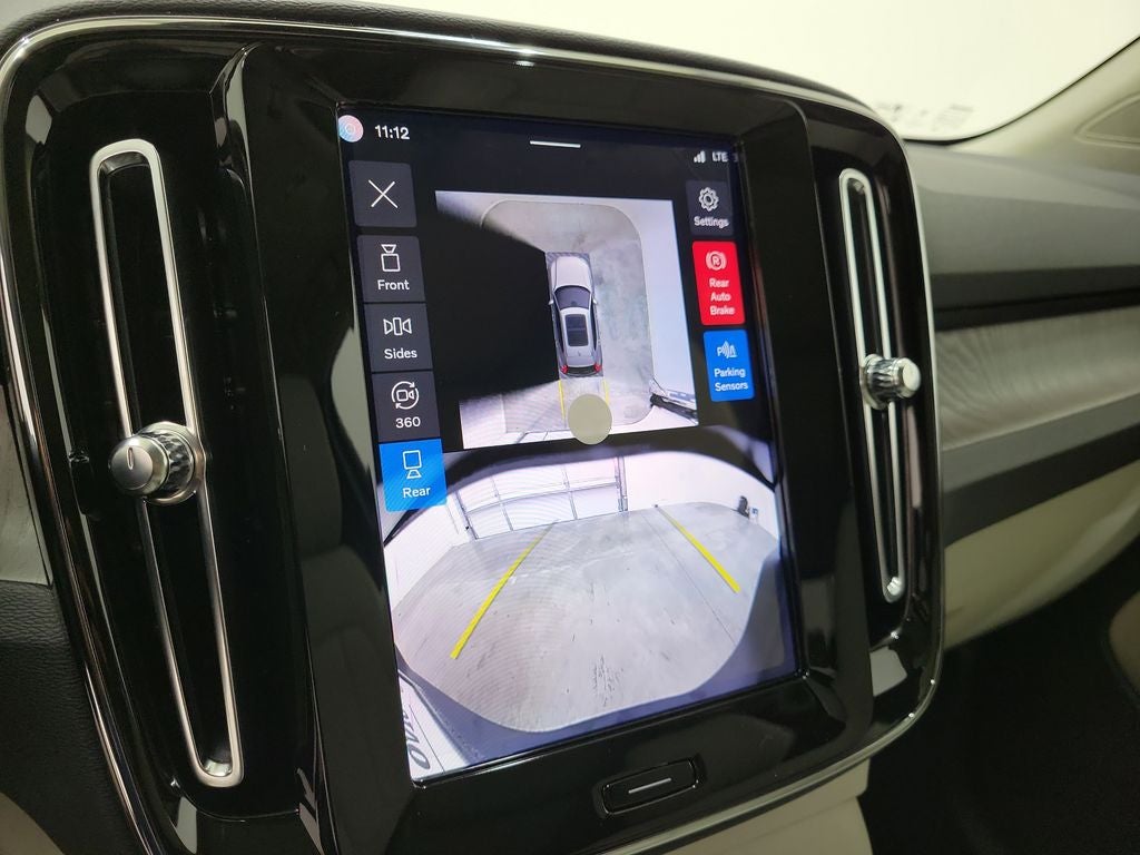 2026 Volvo XC40 B5 Ultra