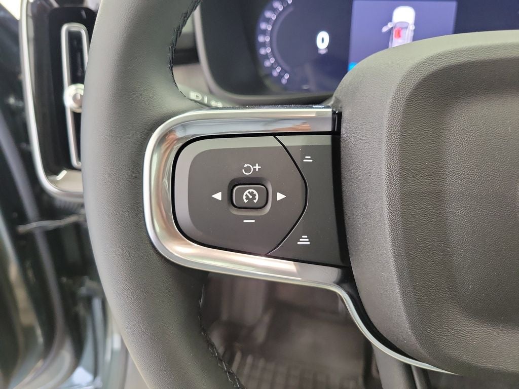 2026 Volvo XC40 B5 Ultra