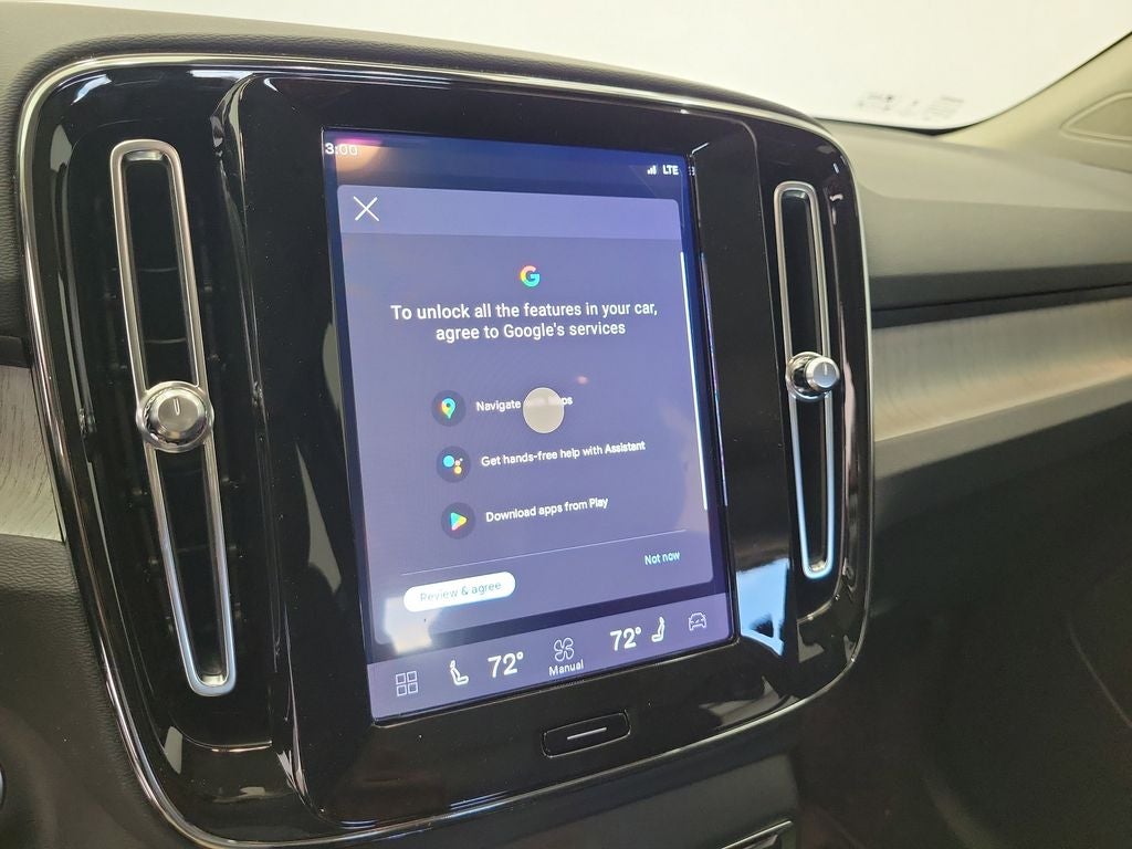 2026 Volvo XC40 B5 Ultra