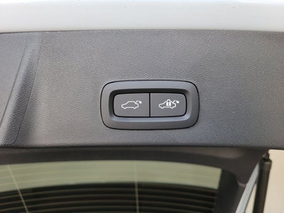 2026 Volvo XC40 B5 Ultra