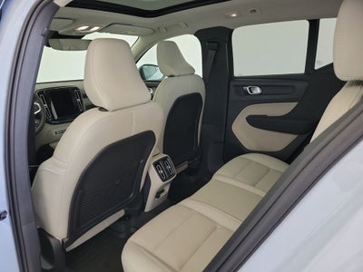 2026 Volvo XC40 B5 Ultra