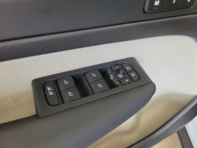 2026 Volvo XC40 B5 Ultra