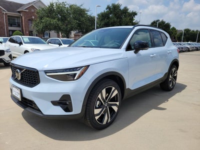 2026 Volvo XC40 B5 Ultra