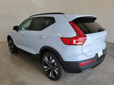 2026 Volvo XC40 B5 Ultra
