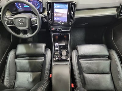 2023 Volvo XC40 B5 Plus Bright Theme