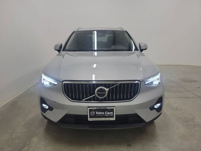 2023 Volvo XC40 B5 Plus Bright Theme