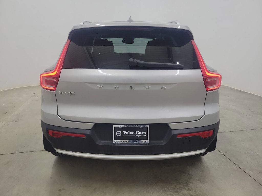 2023 Volvo XC40 B5 Plus Bright Theme