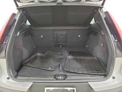 2023 Volvo XC40 B5 Plus Bright Theme