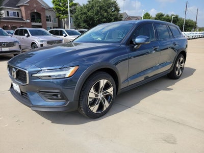 2026 Volvo V60 Cross Country B5 Plus
