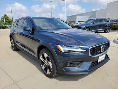 2026 Volvo V60 Cross Country B5 Plus